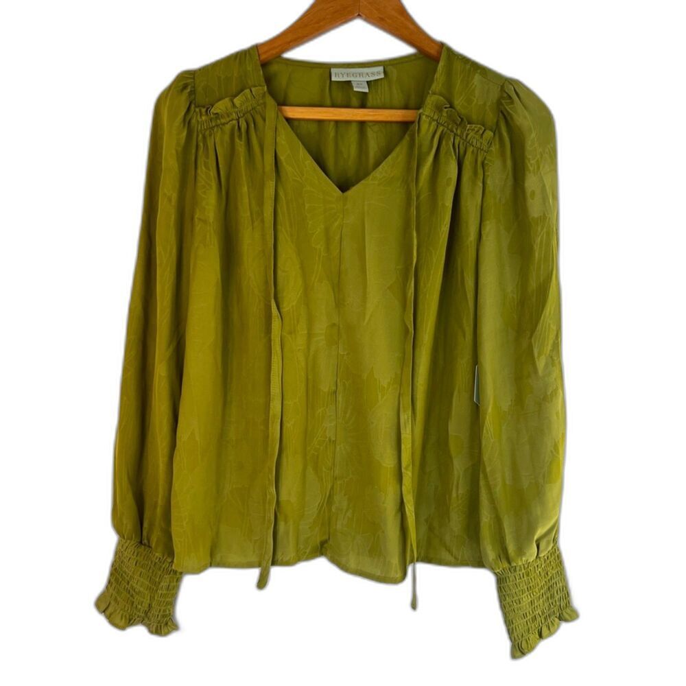RyeGrass NWT Lightweight Vneck Ruffled Shoulder Blouse Dressy Size XS